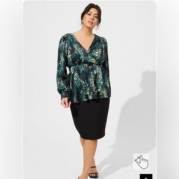 Torrid Satin Surplice Tie Cut Out Back Long Sleeve Blouse sz 3X - Picture 1 of 10